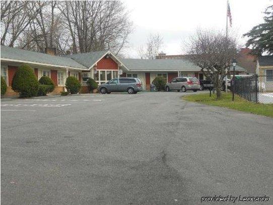 Berkshire Inn Pittsfield Exterior photo